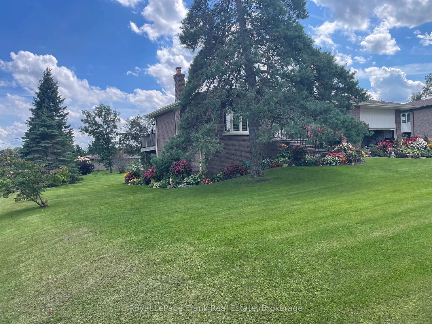 378 Old Surrey Lane • Kawartha Lakes, ON photo 3