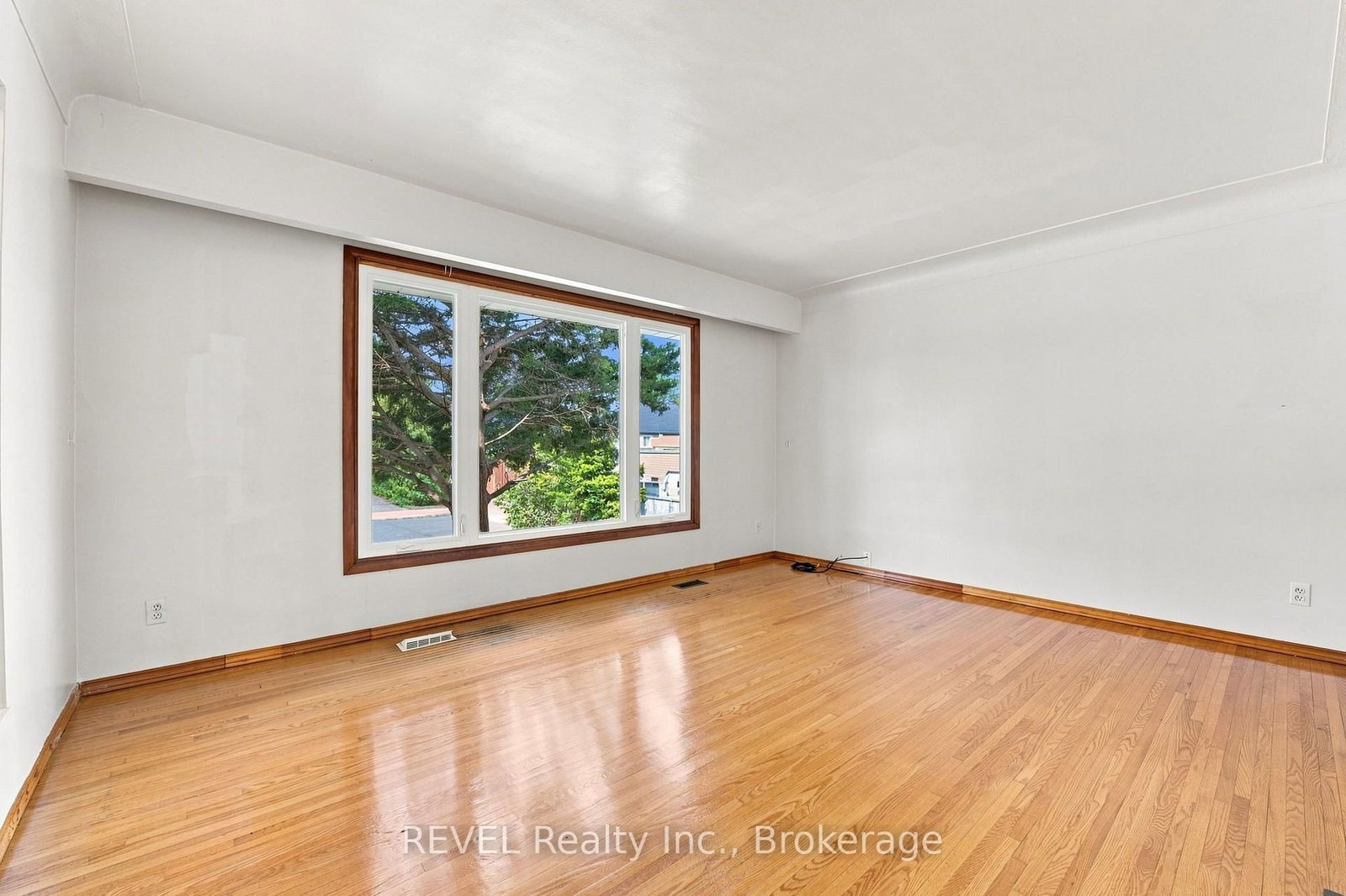 330 Waverly Street • Hamilton, ON photo 18