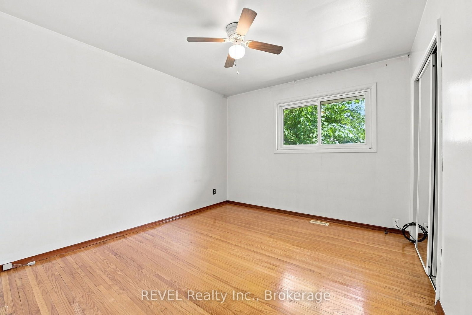 330 Waverly Street • Hamilton, ON photo 21