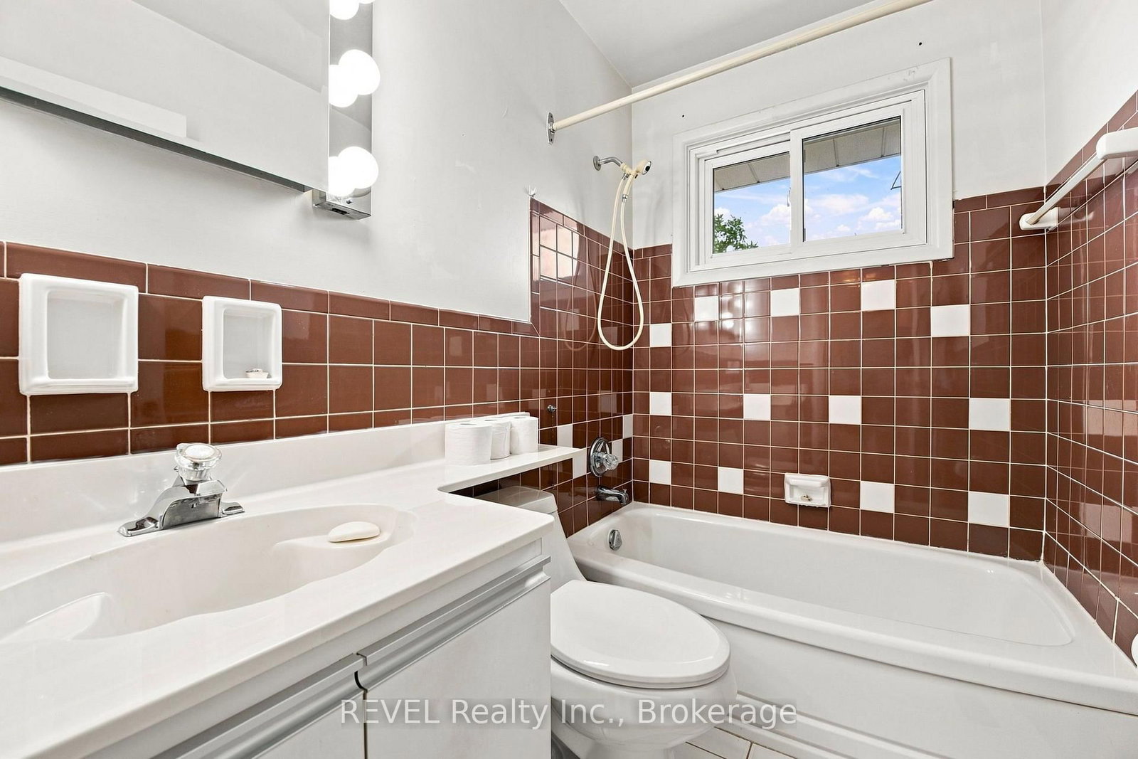 330 Waverly Street • Hamilton, ON photo 26