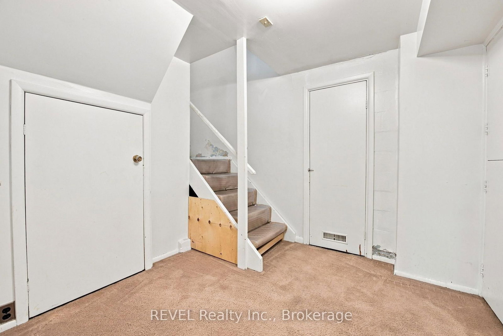 330 Waverly Street • Hamilton, ON photo 27