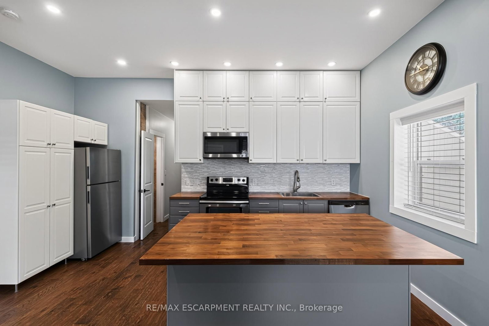 21 Cedar Street • Cambridge, ON photo 10