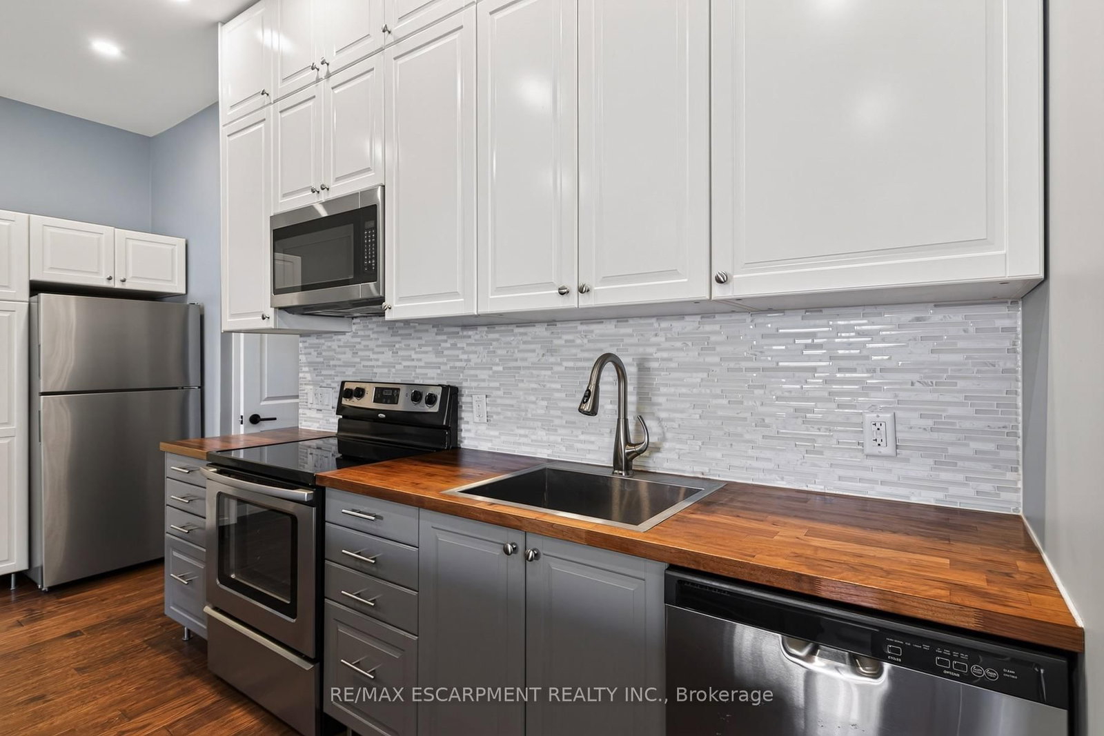21 Cedar Street • Cambridge, ON photo 13