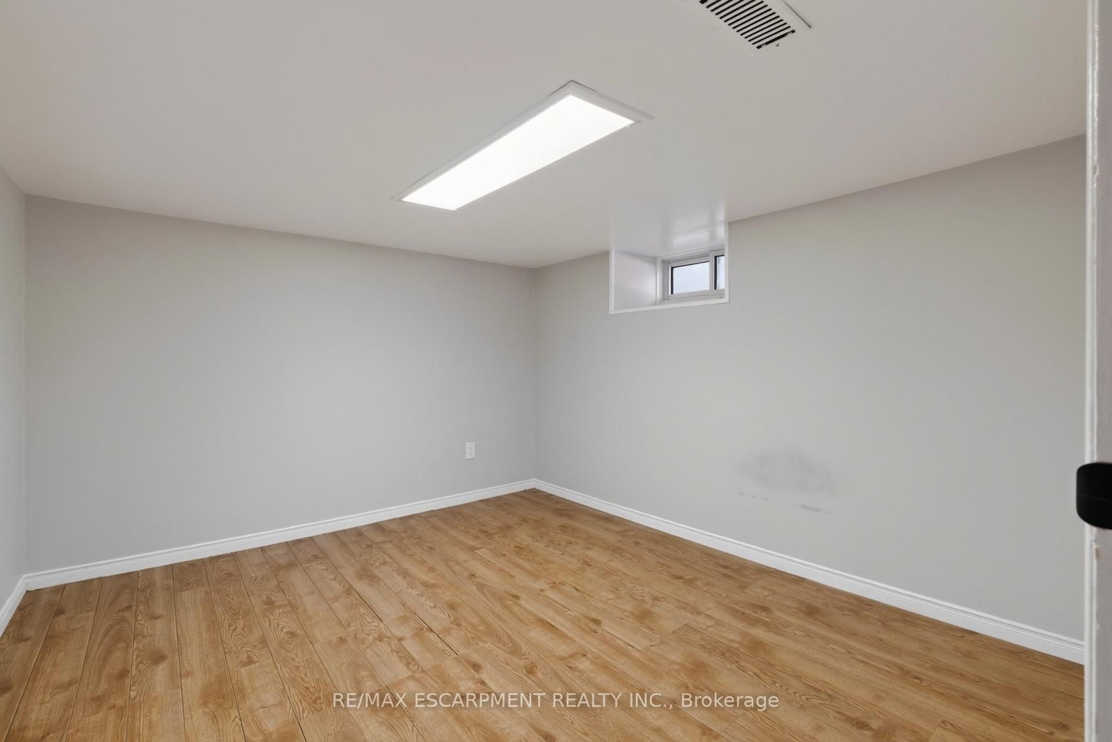 21 Cedar Street • Cambridge, ON photo 25
