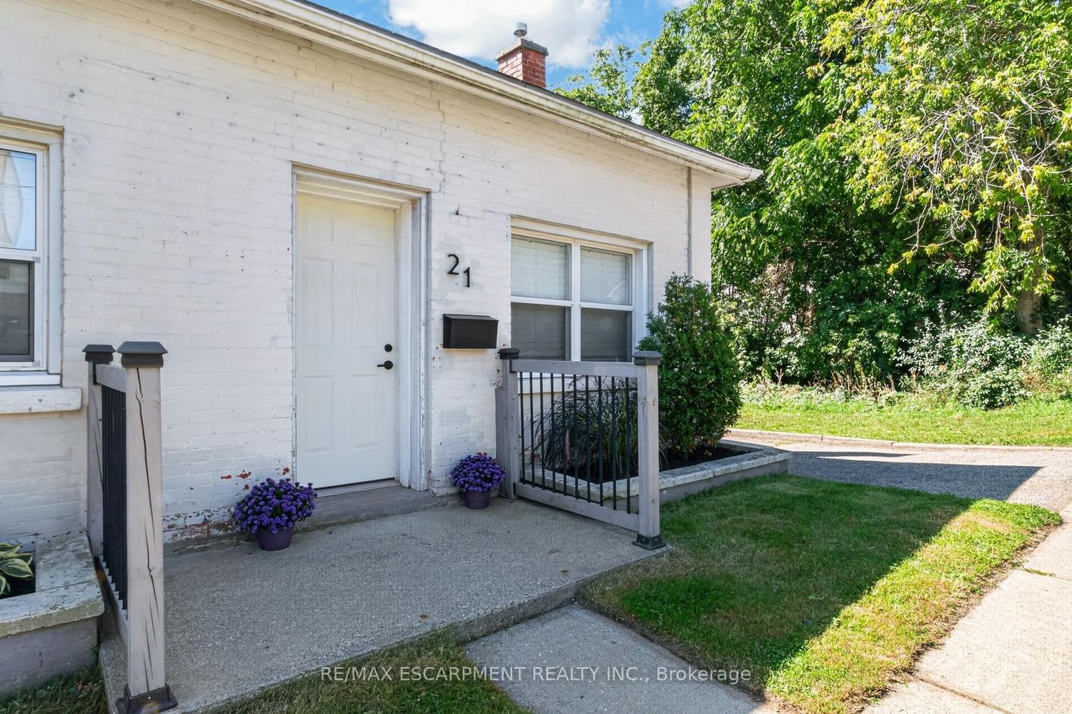 21 Cedar Street • Cambridge, ON photo 36