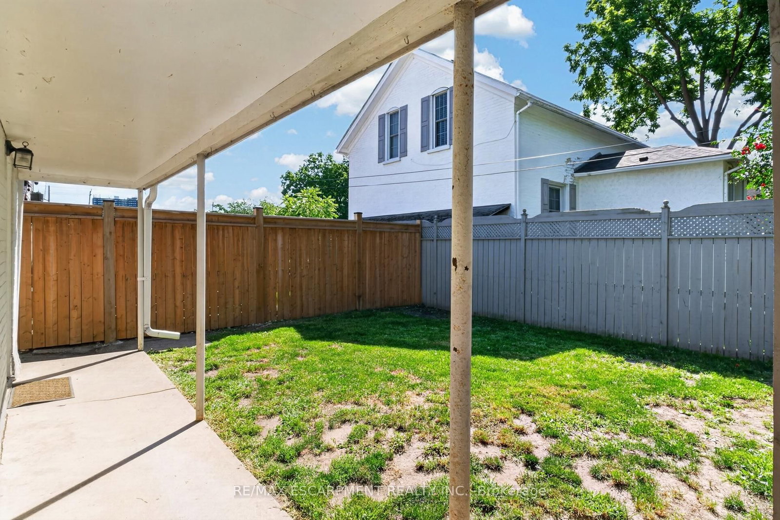 21 Cedar Street • Cambridge, ON photo 6