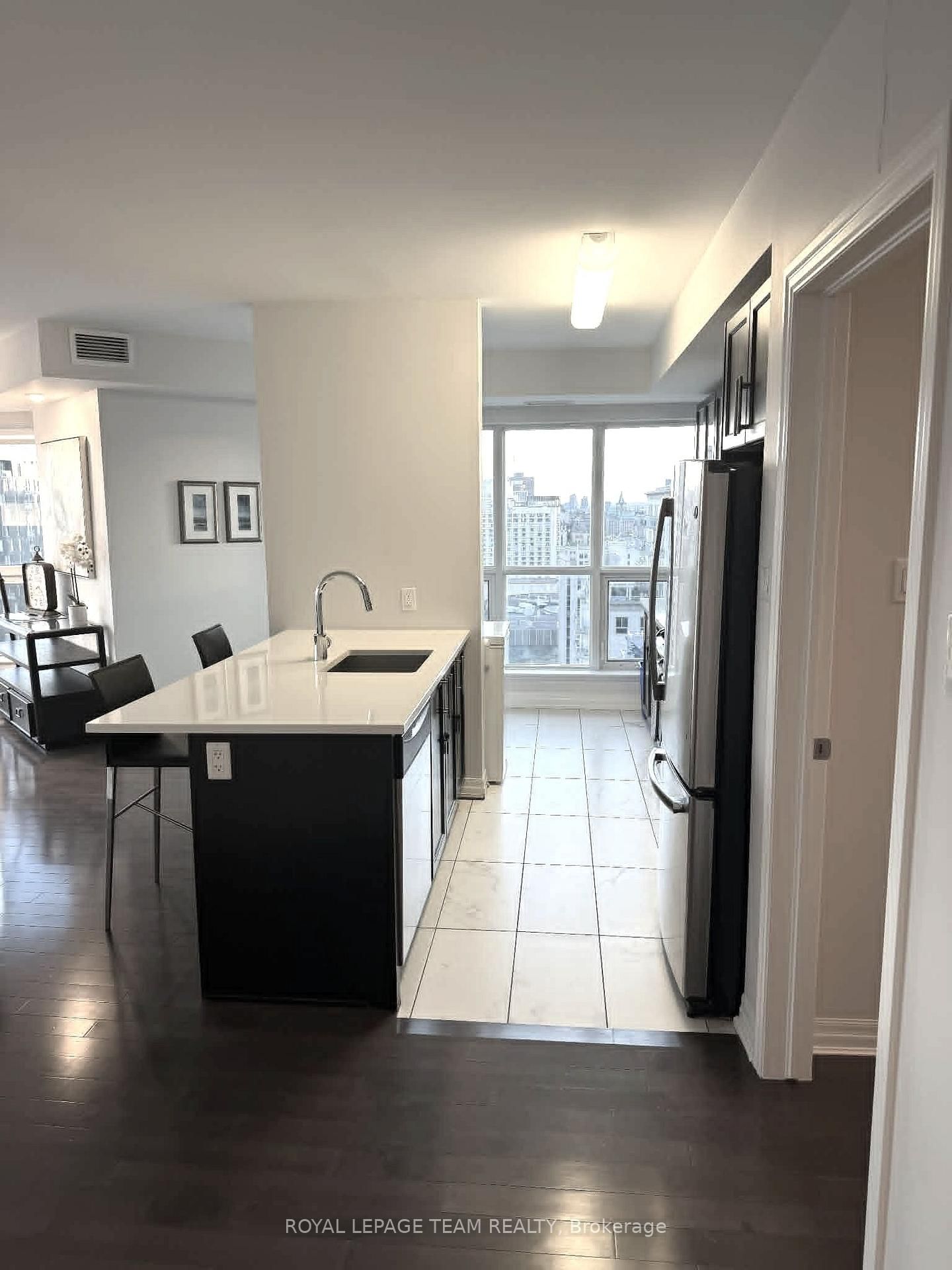 2401-195 Besserer St, Ottawa, view 8