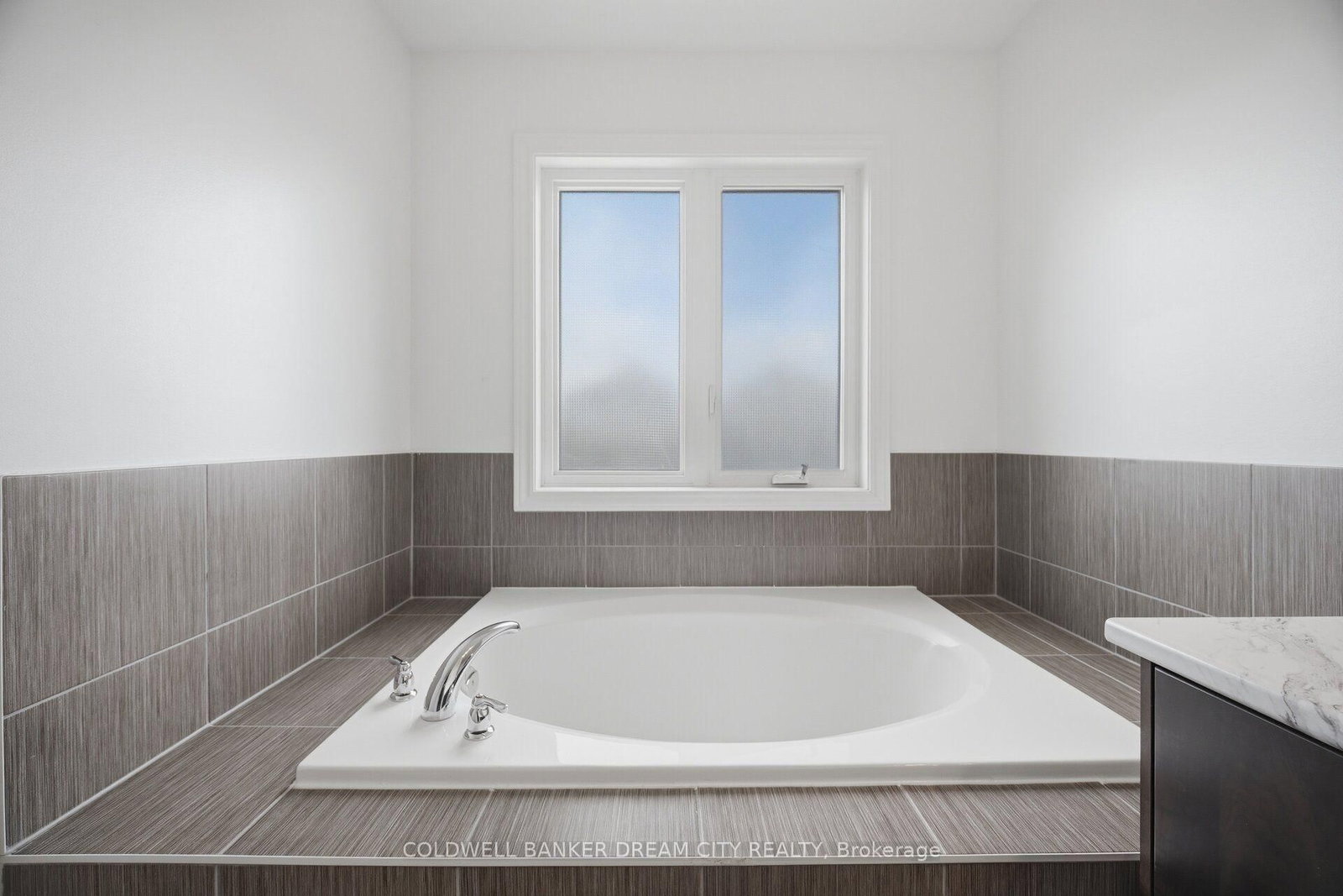 420 Vandusen Avenue • Southgate, ON photo 27
