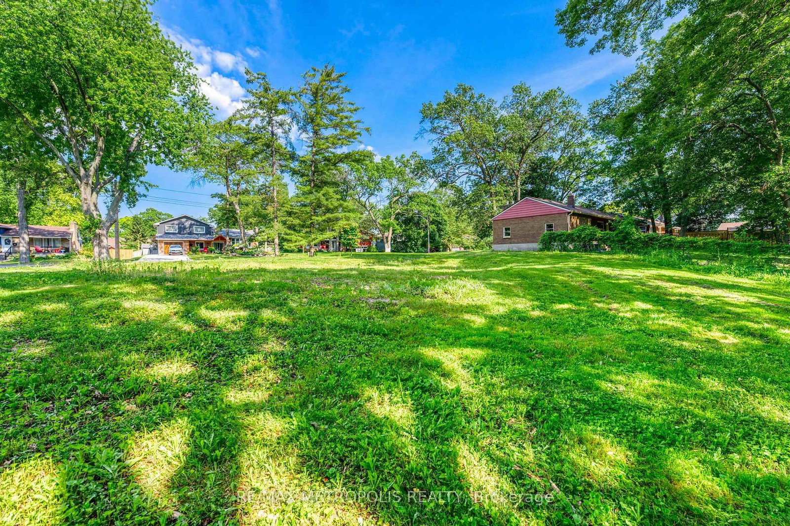 1307-S Ridgewood Drive • Sarnia, ON photo 4