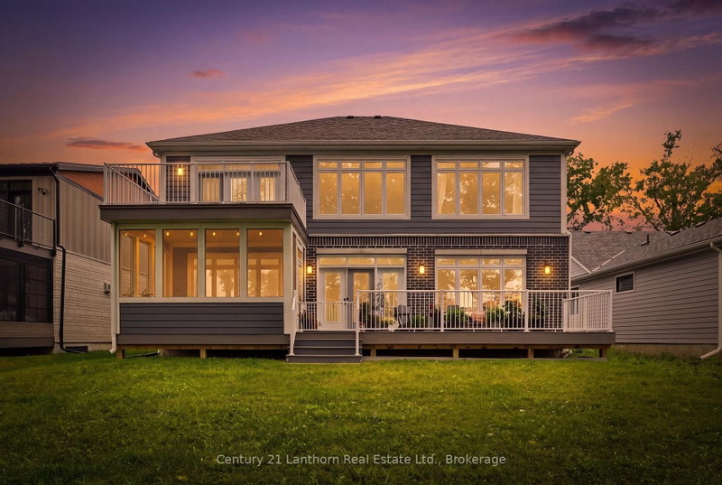 101 VILLENEUVE Drive