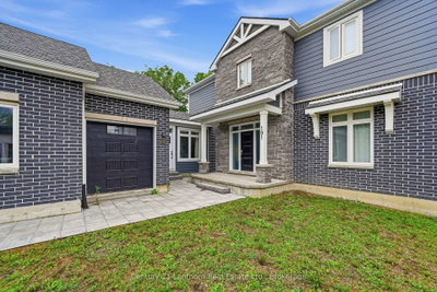 101 VILLENEUVE Drive • Prince Edward County, ON photo 4