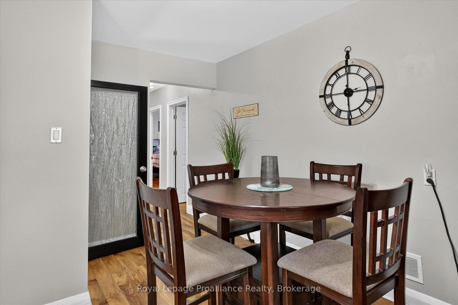 837 Sherburne Street • Peterborough, ON photo 10