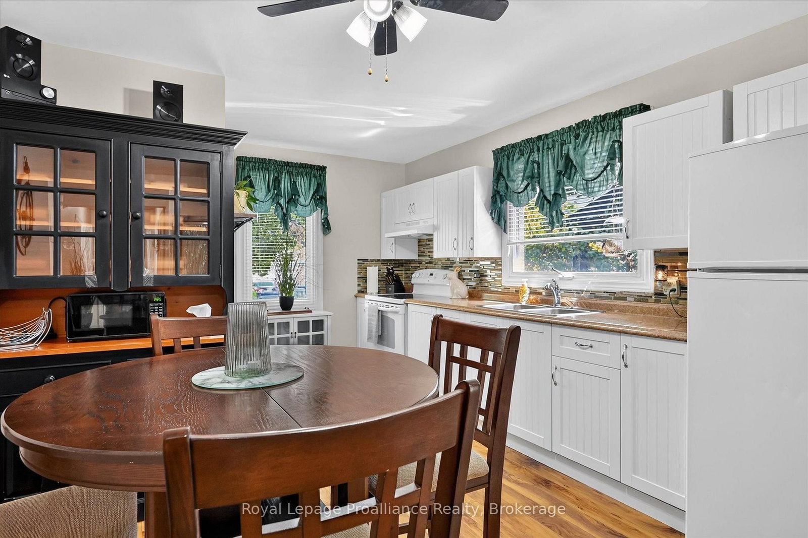 837 Sherburne Street • Peterborough, ON photo 11