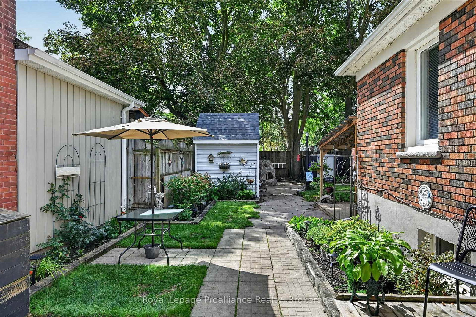 837 Sherburne Street • Peterborough, ON photo 25
