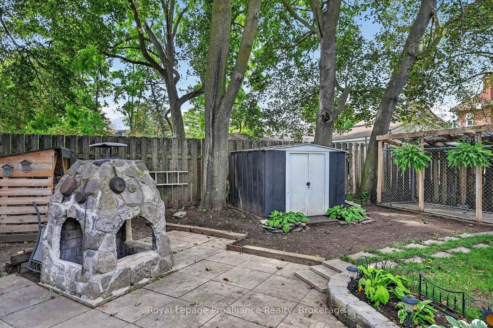 837 Sherburne Street • Peterborough, ON photo 30