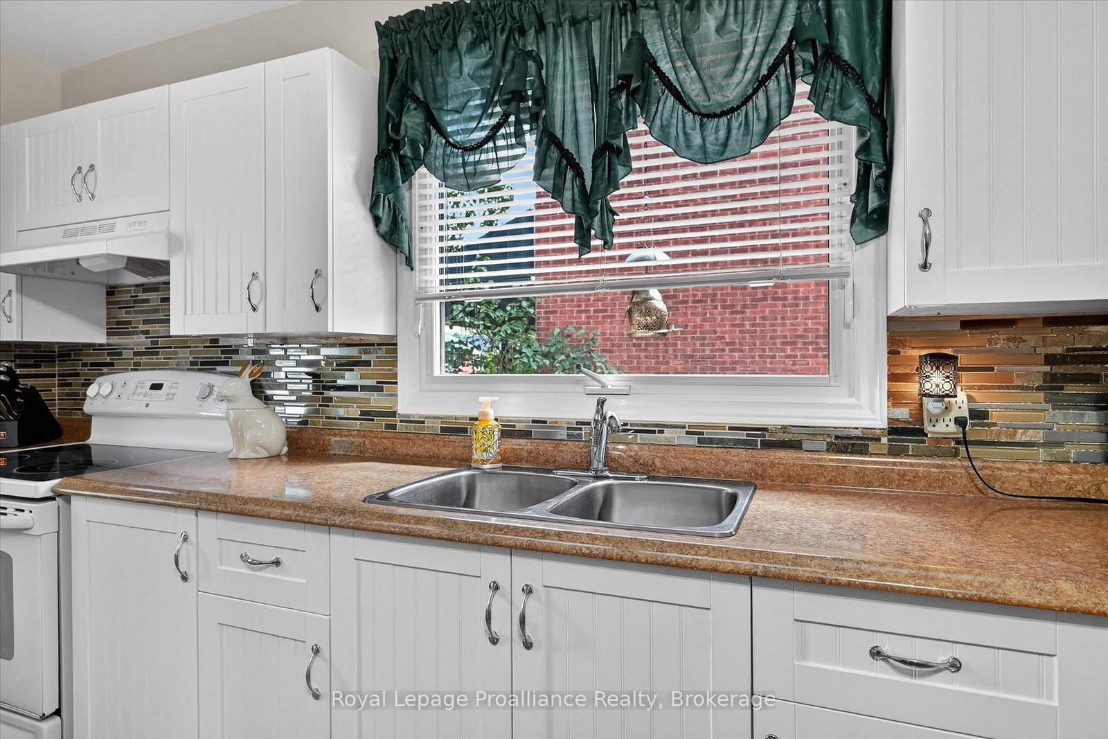 837 Sherburne Street • Peterborough, ON photo 7