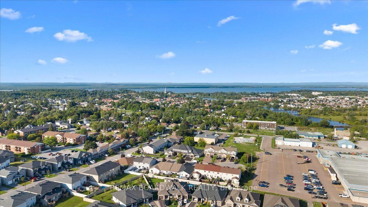13 Allan Bond Court • Arnprior, ON photo 38
