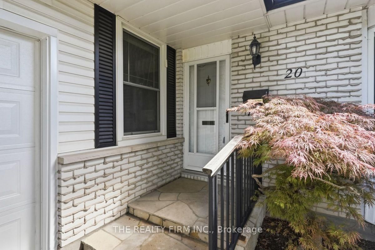 20 Lynngate Court • London South, ON photo 5
