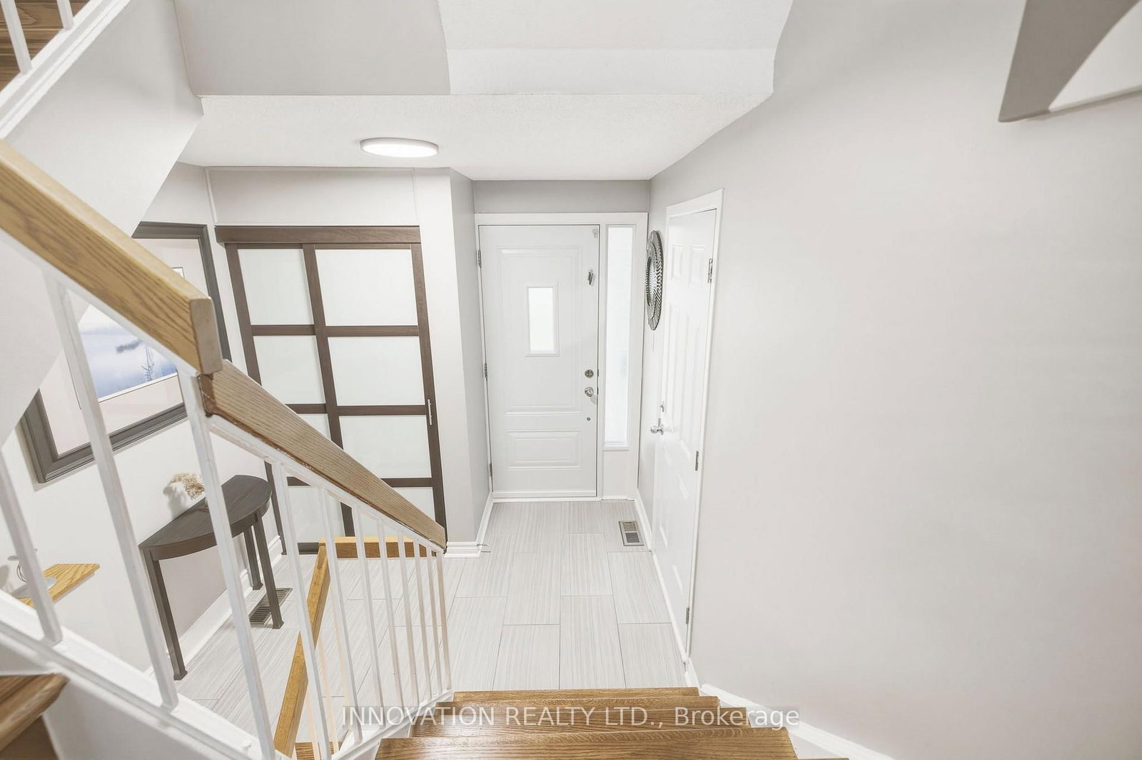 18 Benlea Drive • #C • Ottawa, ON photo 5