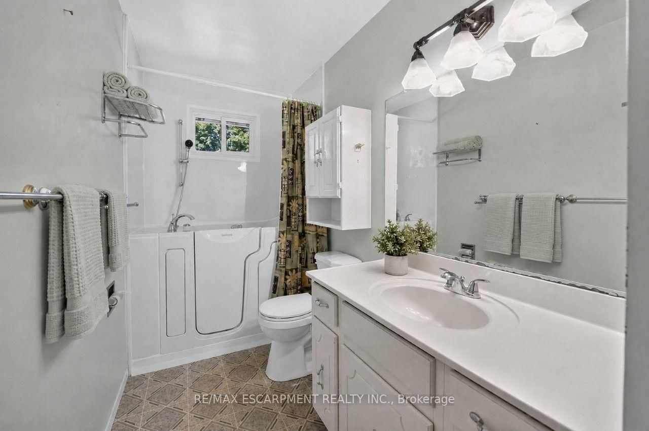 4193 Regent Court • Lincoln, ON photo 14