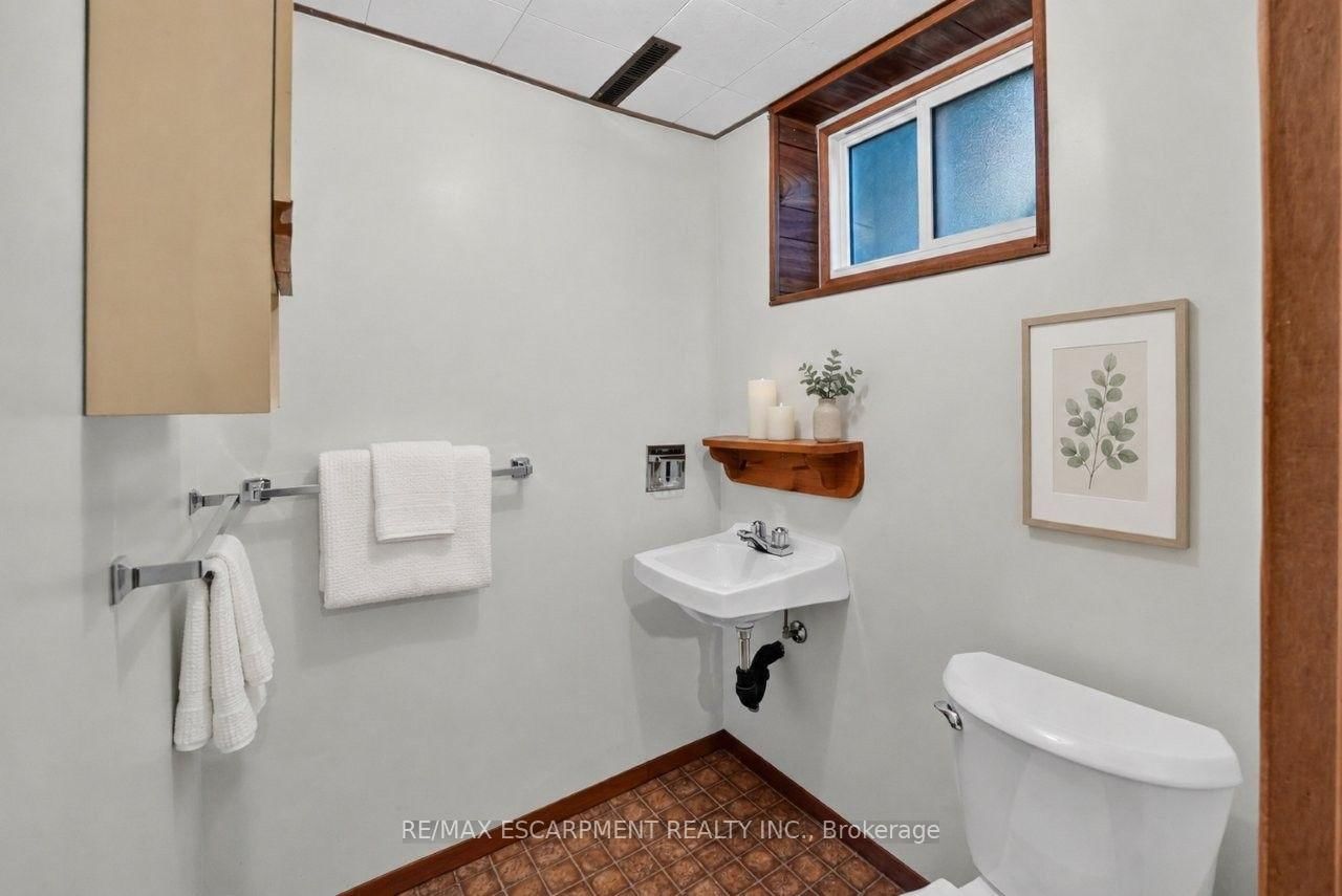 4193 Regent Court • Lincoln, ON photo 16