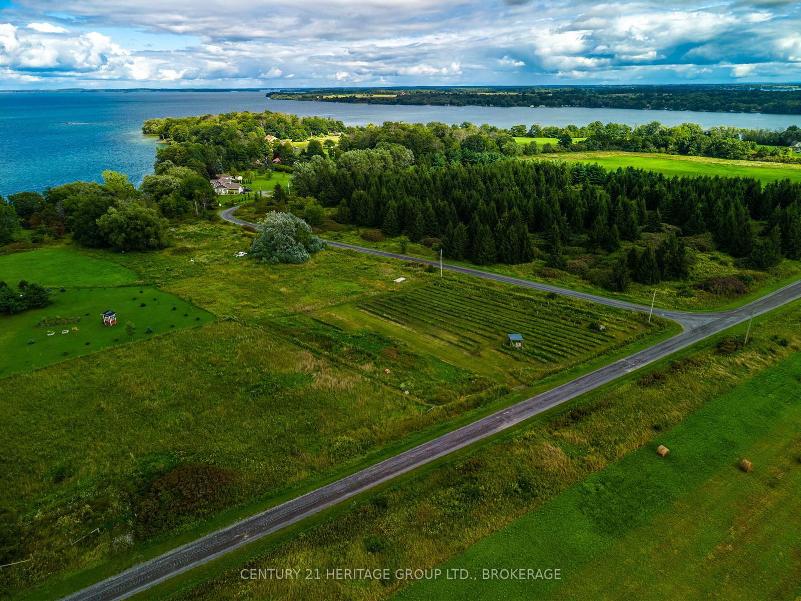7 HUNT CLUB Lane • Wolfe Island, ON photo 21