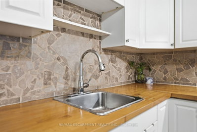 127 Park Row N • Hamilton, ON photo 8