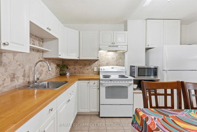 127 Park Row N • Hamilton, ON photo 9