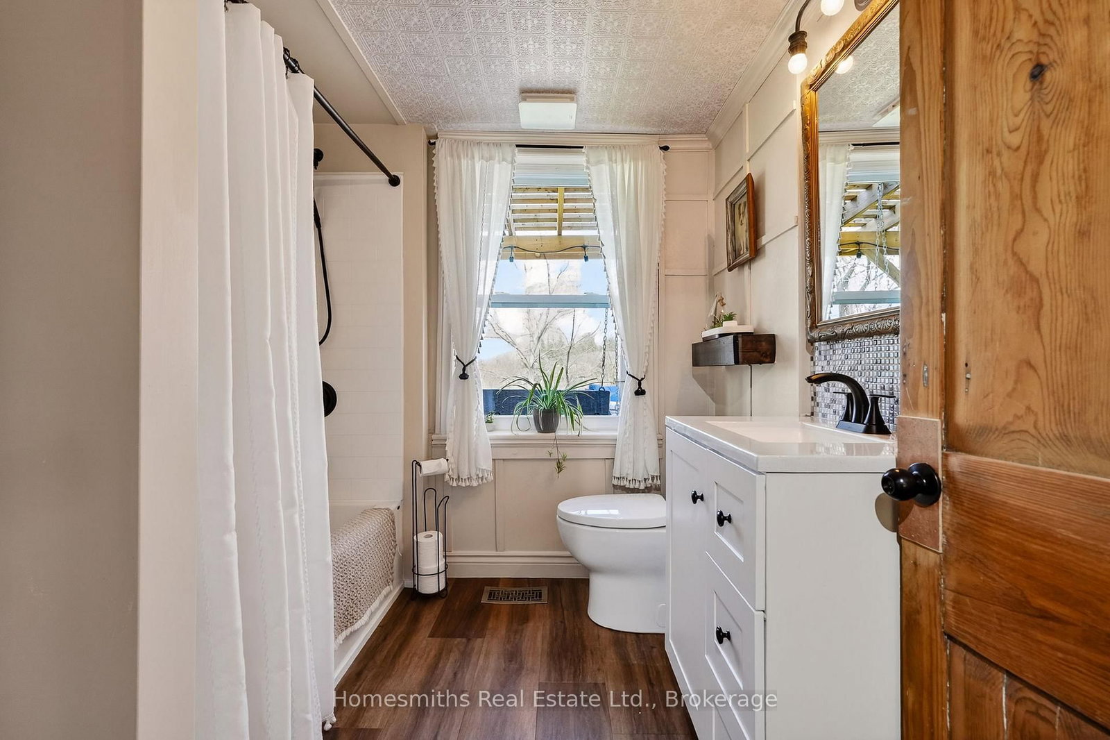 1002 Ontario Street • Cobourg, ON photo 15