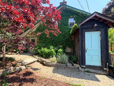 1002 Ontario Street • Cobourg, ON photo 3
