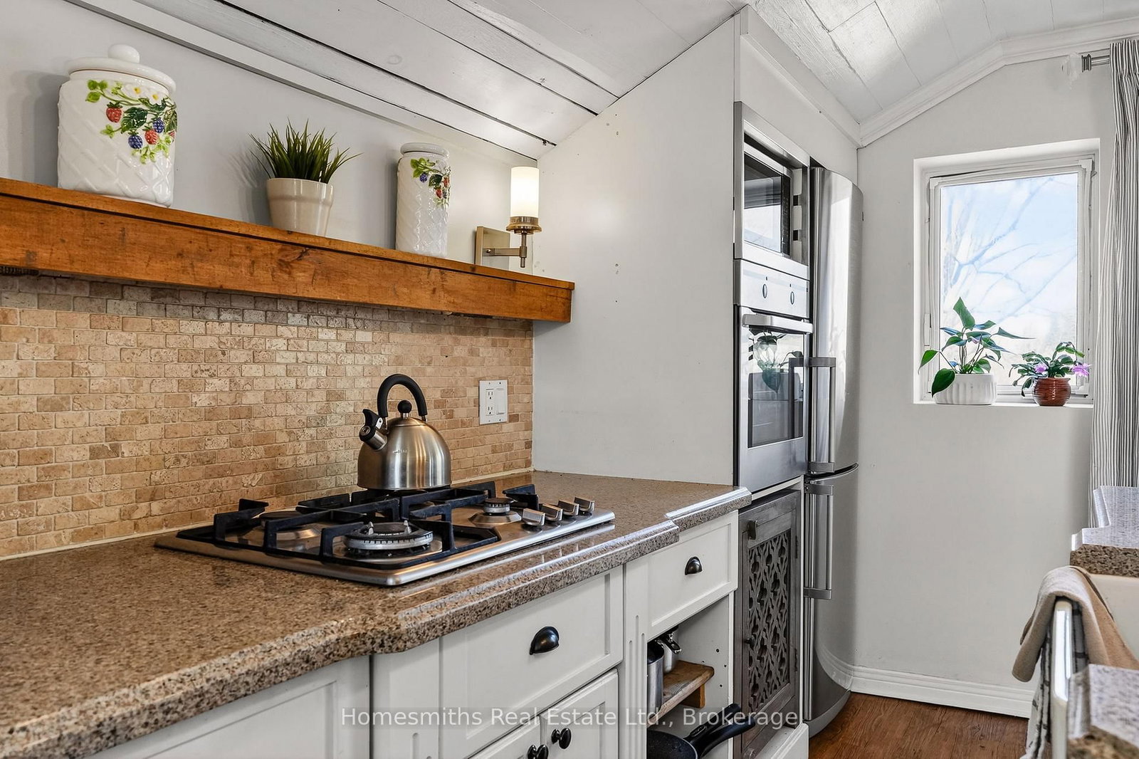 1002 Ontario Street • Cobourg, ON photo 8