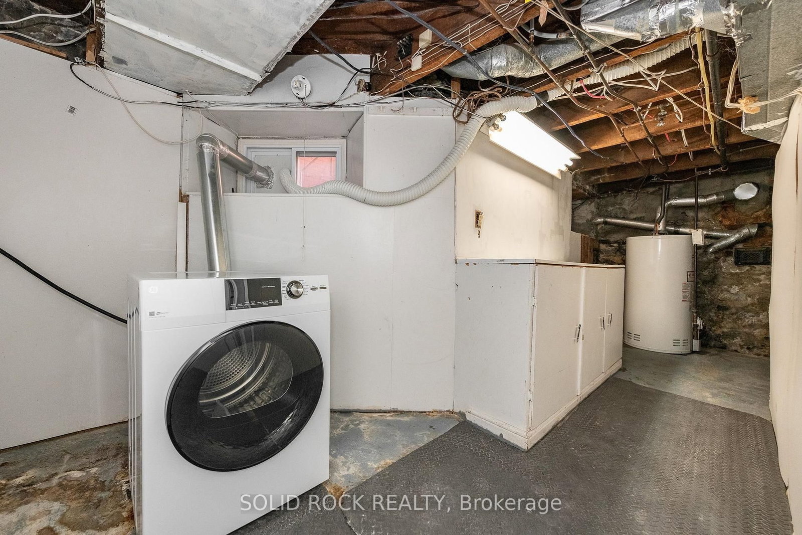 134 Concord Street S • Ottawa, ON photo 39