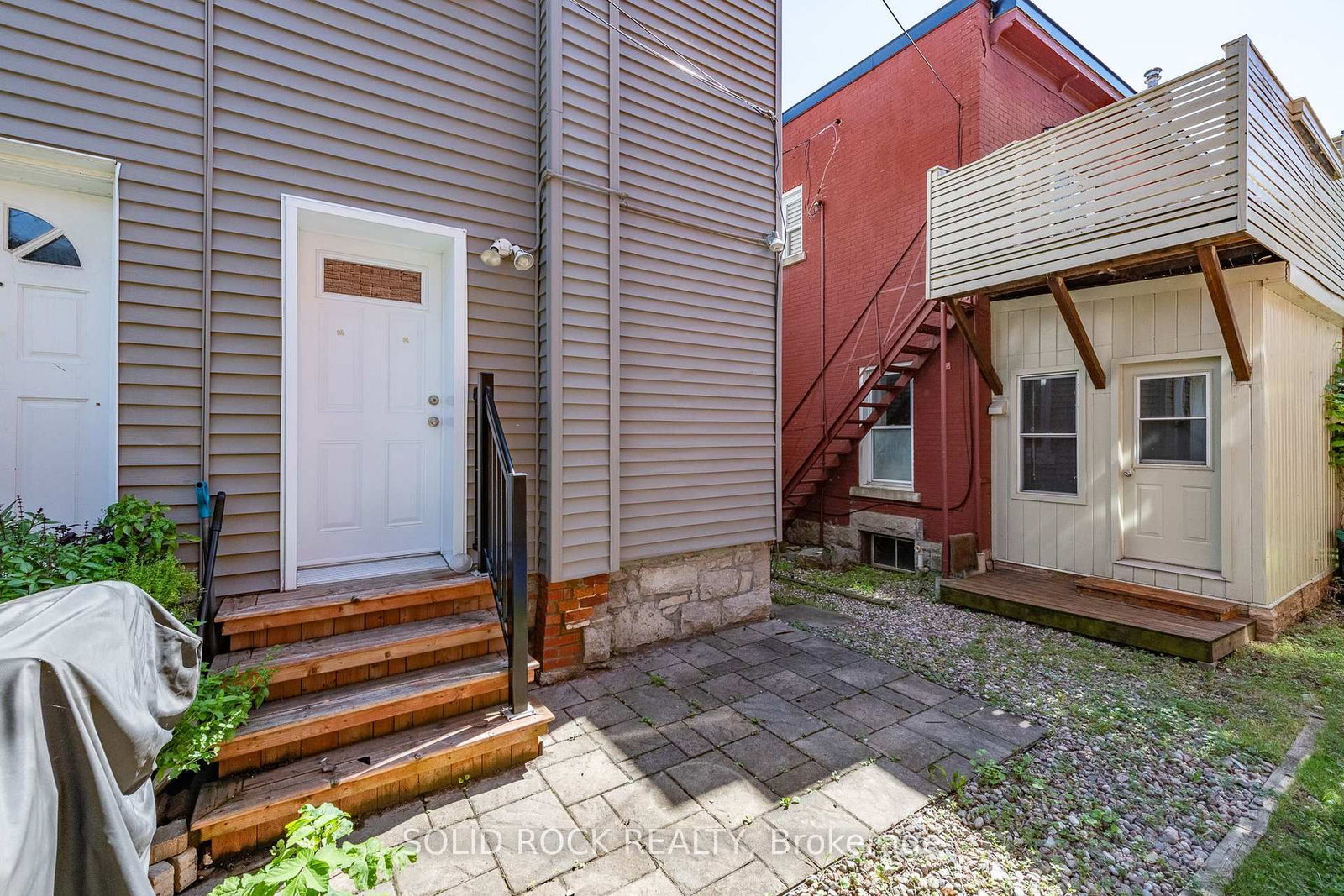 134 Concord Street S • Ottawa, ON photo 41