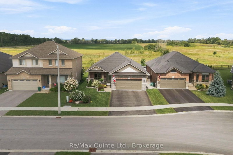 40 Farmington Crescent