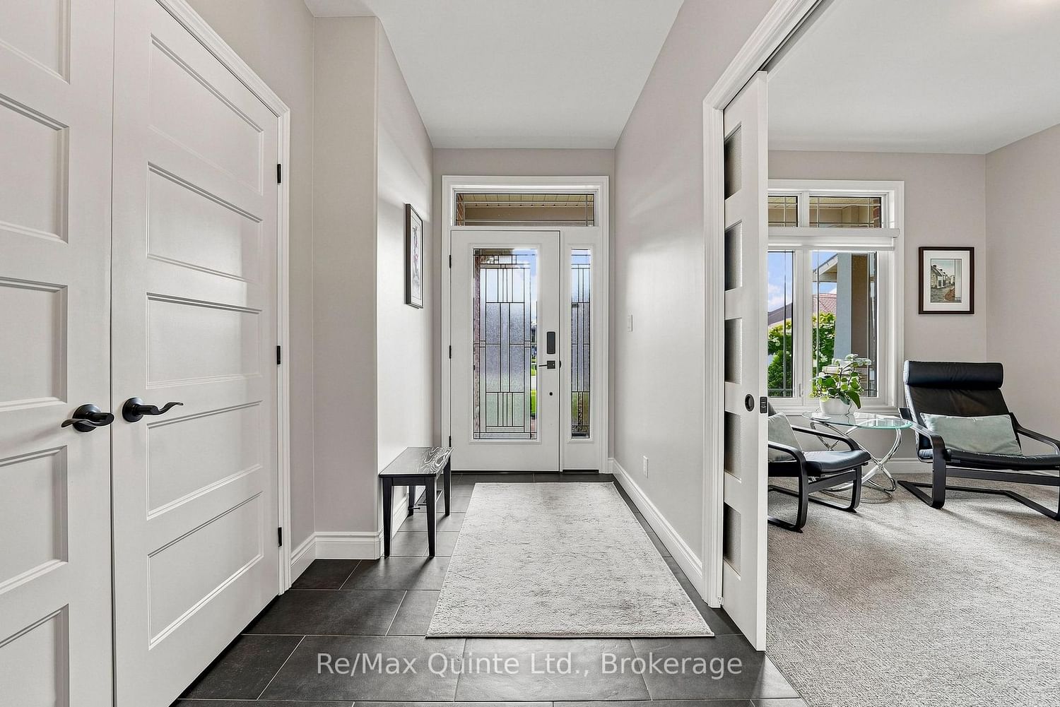 40 Farmington Crescent • Belleville, ON photo 4