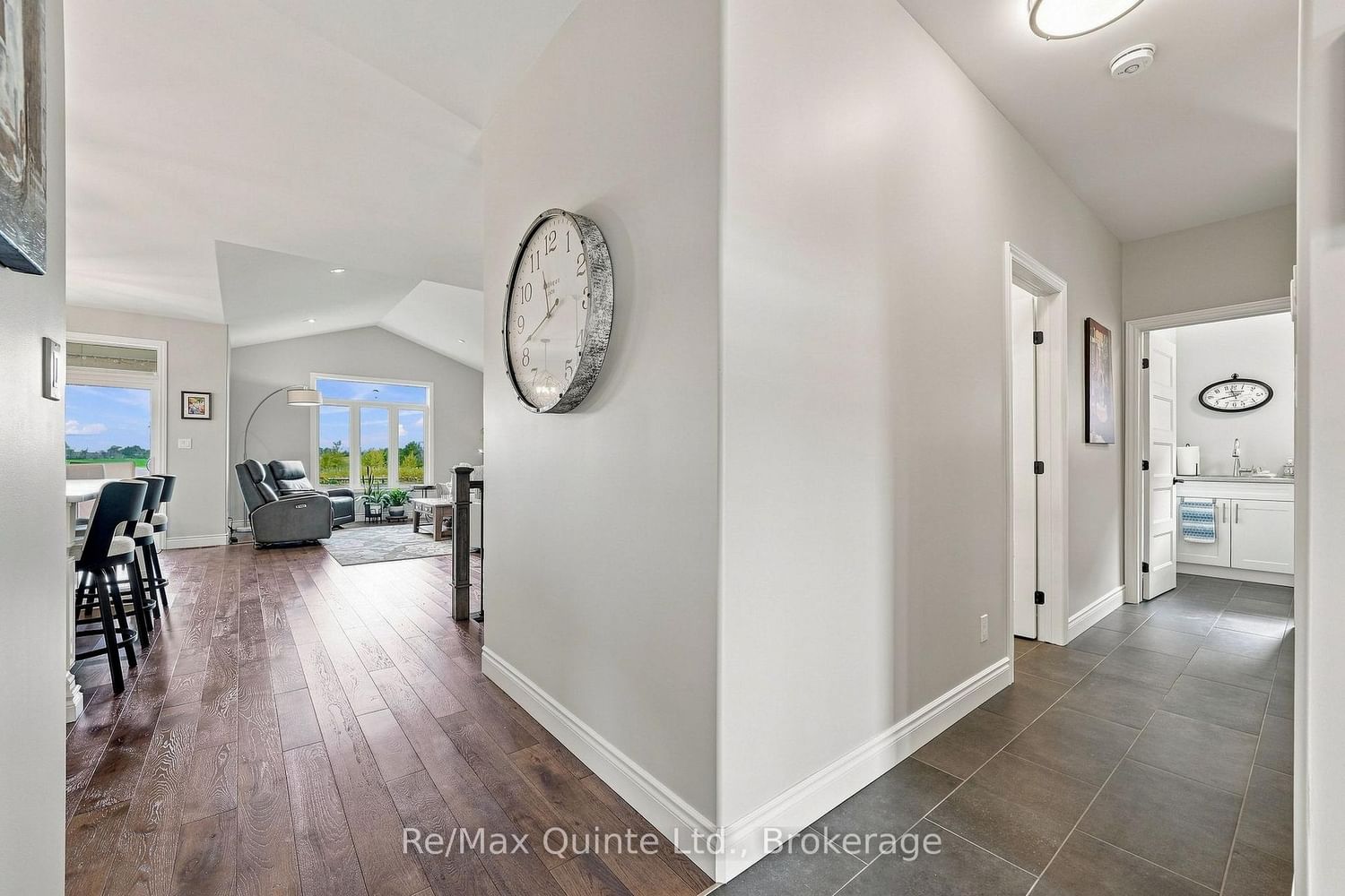 40 Farmington Crescent • Belleville, ON photo 8
