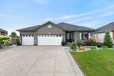 18 LINDA Crescent • Haldimand, ON photo 2