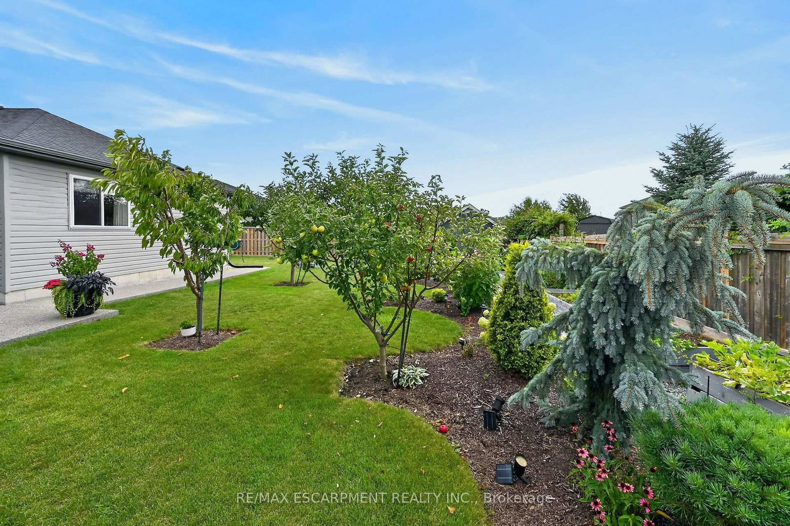 18 LINDA Crescent • Haldimand, ON photo 39