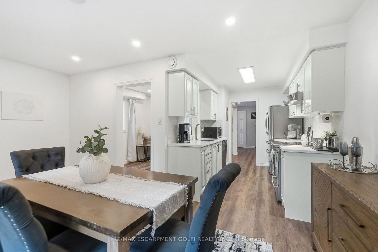 11 Wakefield Lane • Hamilton, ON photo 11