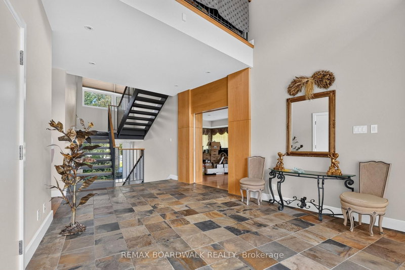 2437 Devine Road