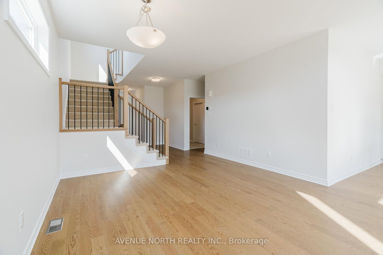 263 Ginebik Way • Ottawa, ON photo 13