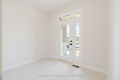 263 Ginebik Way • Ottawa, ON photo 2