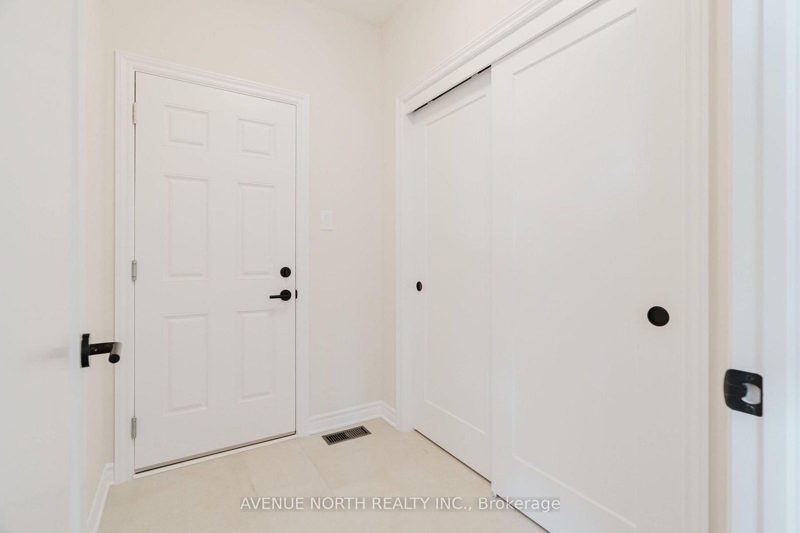 263 Ginebik Way • Ottawa, ON photo 6