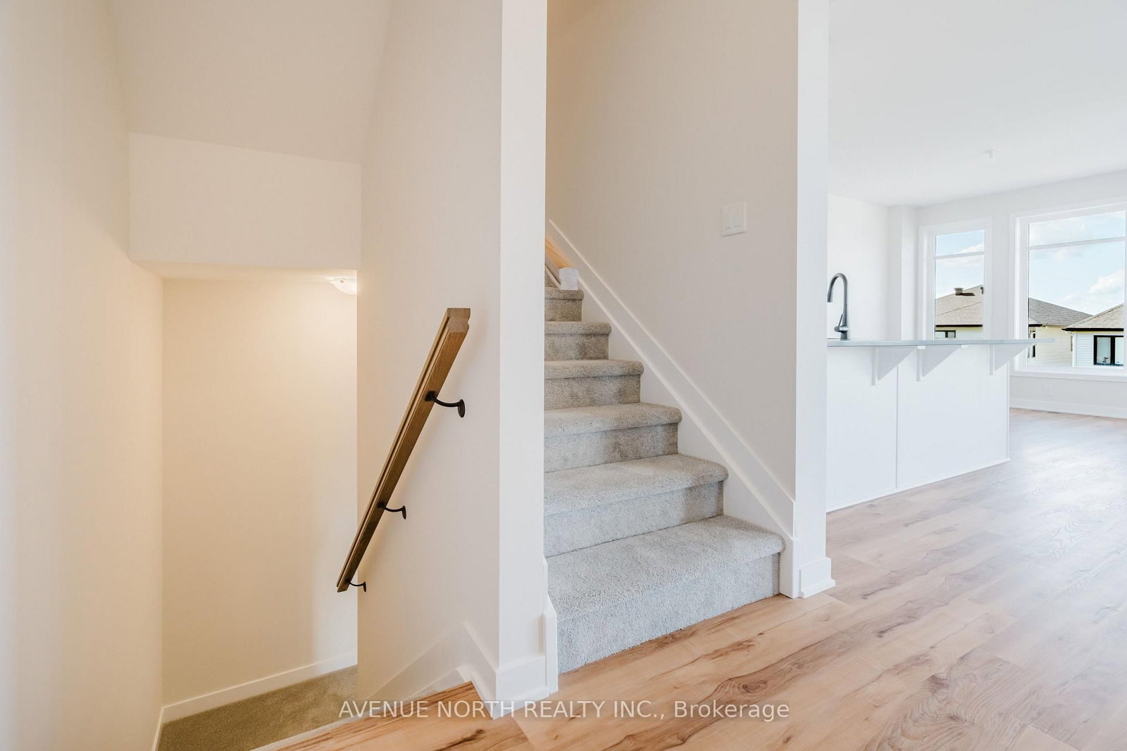 1220 Flycatcher Private • Ottawa, ON photo 13