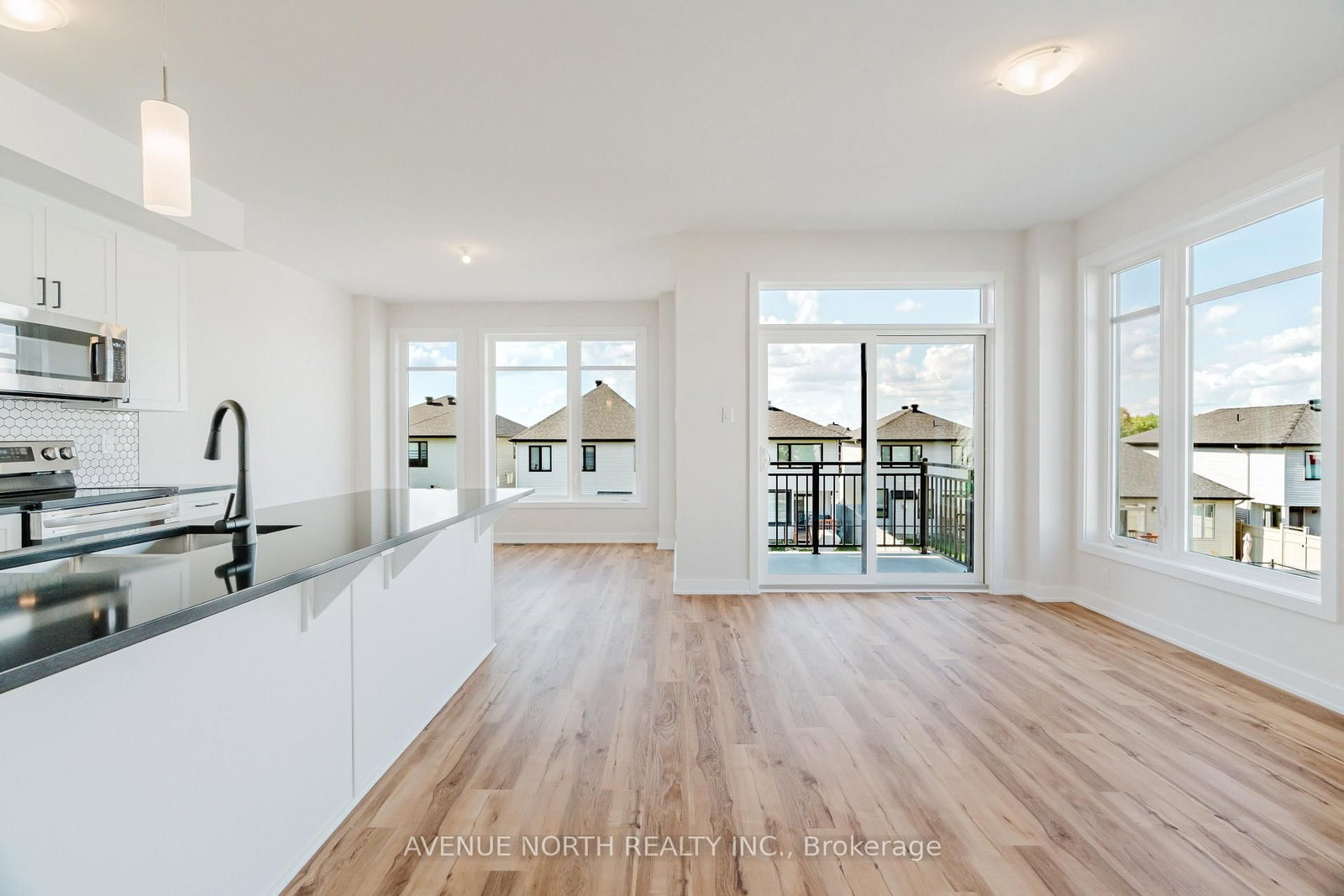 1220 Flycatcher Private • Ottawa, ON photo 14