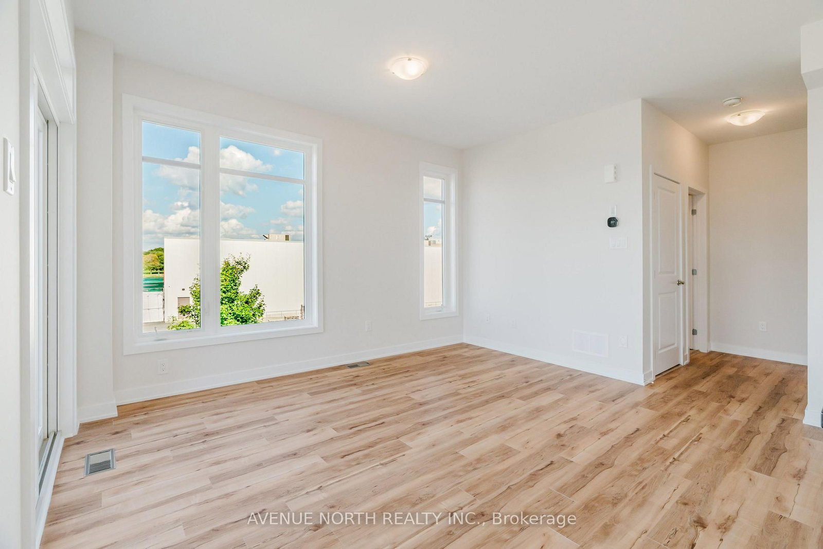 1220 Flycatcher Private • Ottawa, ON photo 16