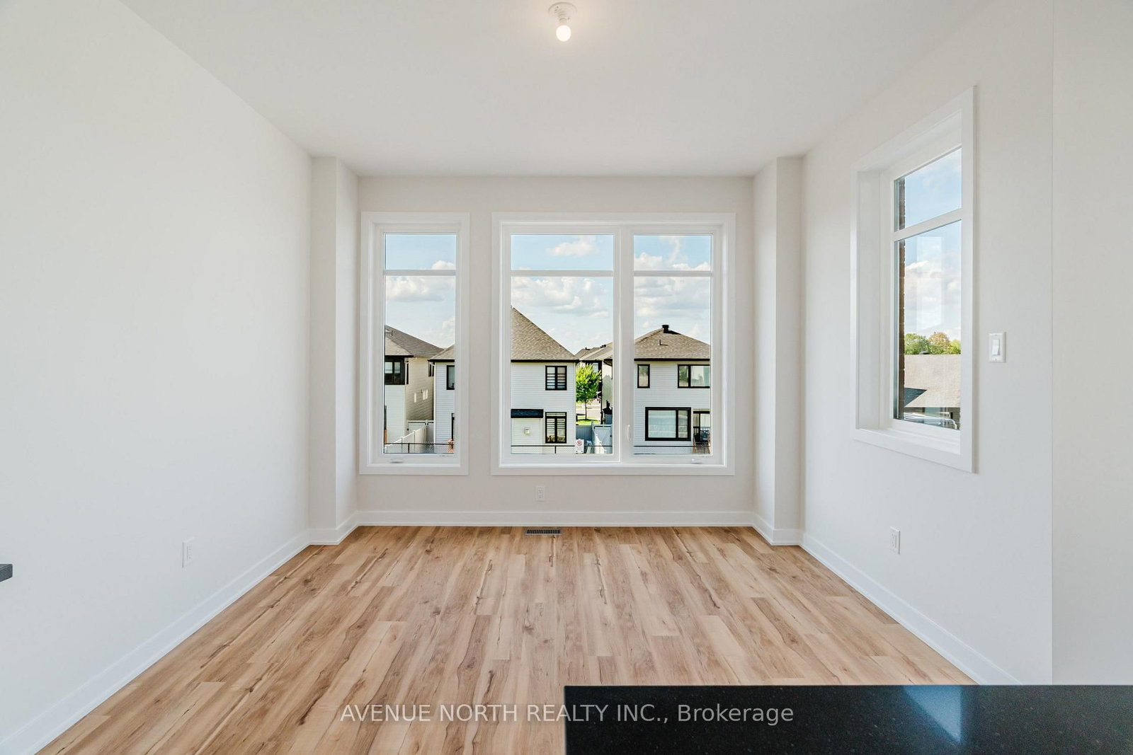 1220 Flycatcher Private • Ottawa, ON photo 24