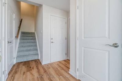 1220 Flycatcher Private • Ottawa, ON photo 4