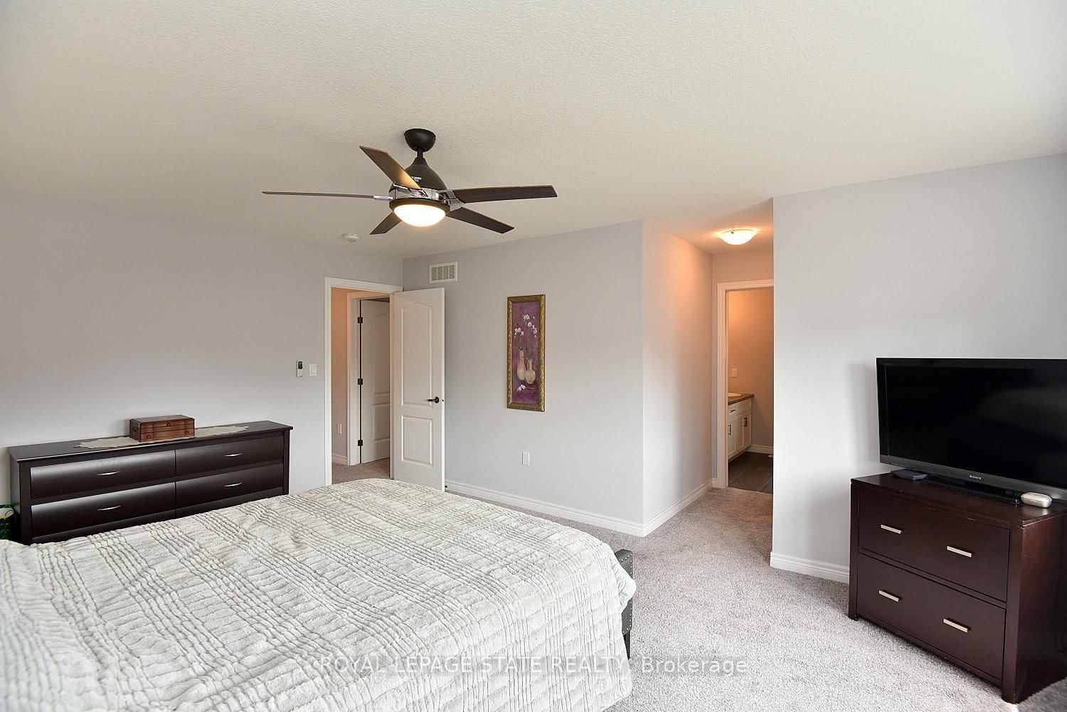 111 Festival Way • Hamilton, ON photo 23