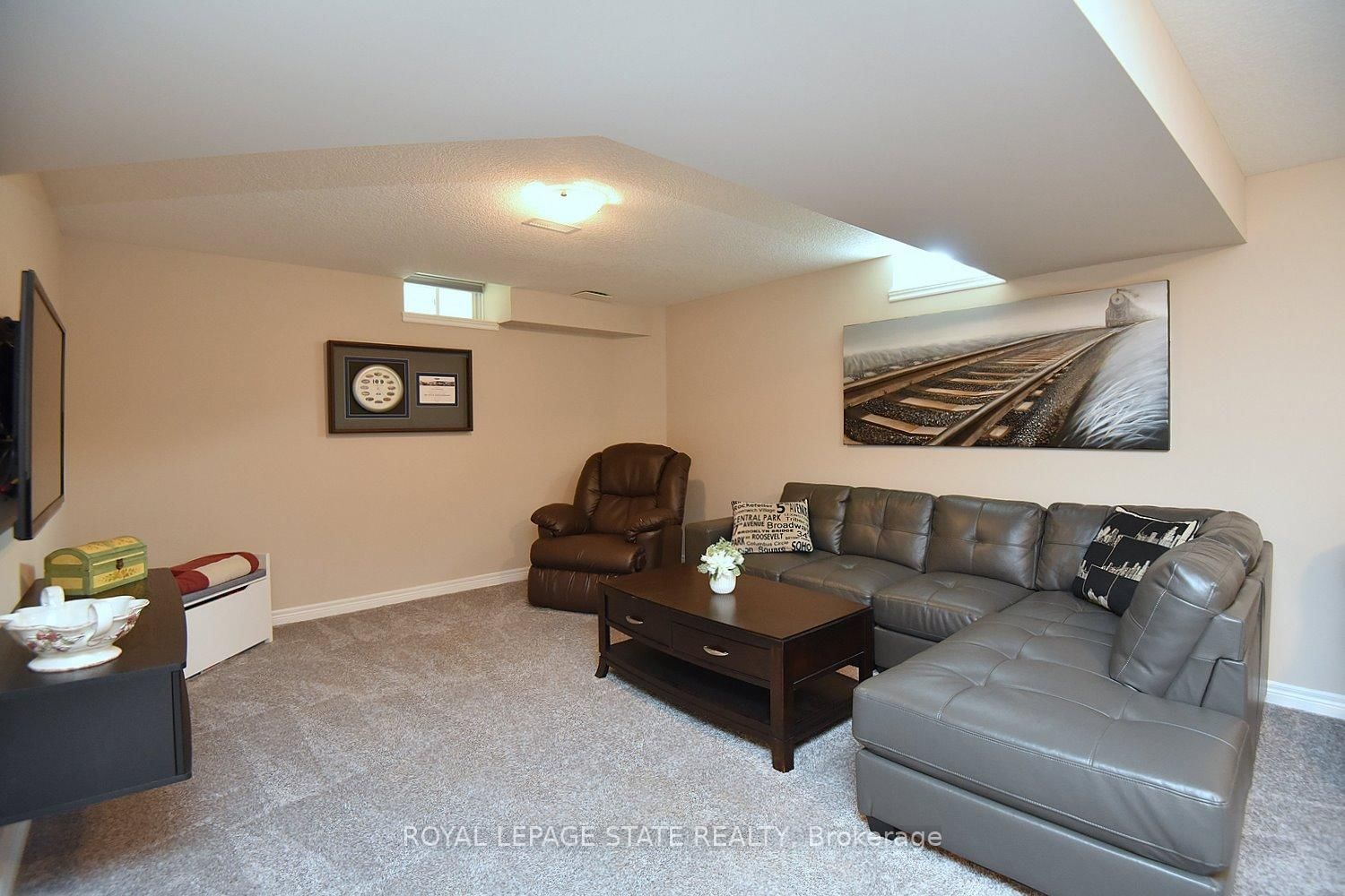 111 Festival Way • Hamilton, ON photo 31